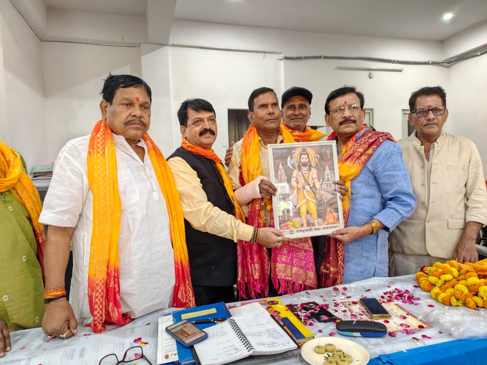 राष्ट्रवादी ब्रह्म महासभा में संगठन विस्तार, एमबी त्रिपाठी बने प्रदेश अध्यक्ष; 14 पदाधिकारियों की नियुक्ति 1 WhatsApp Image 2026 10 25 at 10.08.13 PM